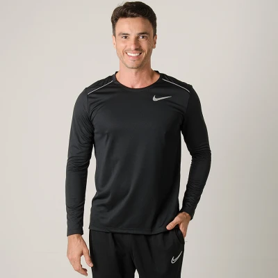 CAMISETA NIKE MILER MANGA LONGA MASCULINA - Preto CAMISETA NIKE MILER MANGA LONGA MASCULINA - Preto