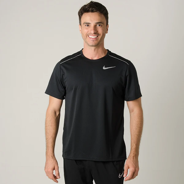 CAMISETA NIKE MILER MASCULINA - Preto