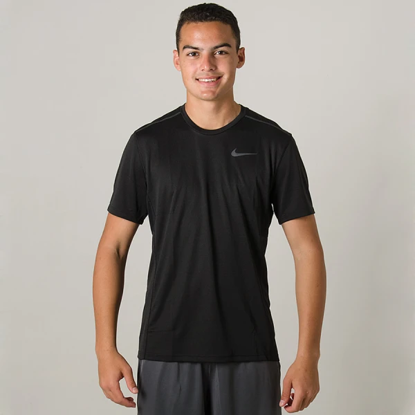 CAMISETA NIKE MILER MASCULINA - Preto