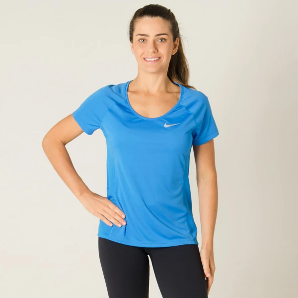 CAMISETA NIKE MILER RUNNING TOP FEMININA - Azul royal