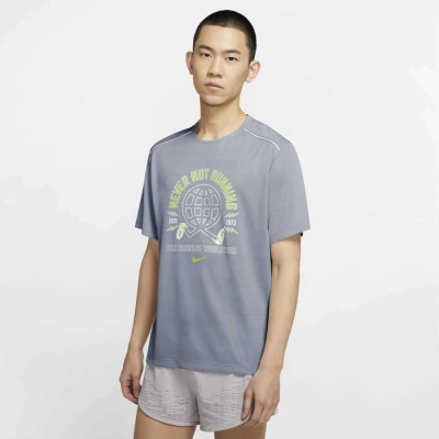 CAMISETA NIKE MILER WILD RUN MASCULINA - Azul CAMISETA NIKE MILER WILD RUN MASCULINA - Azul
