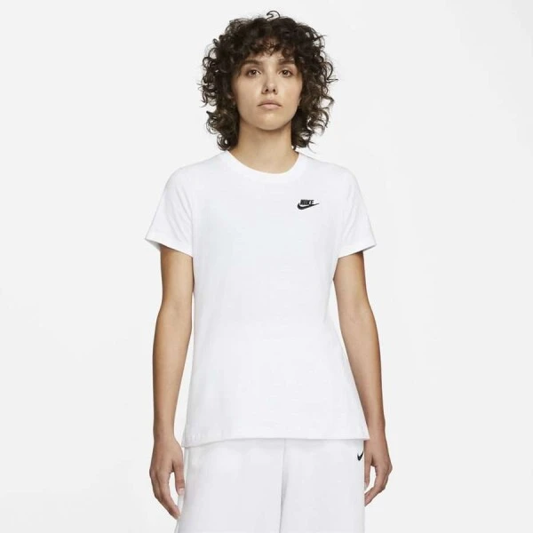 CAMISETA NIKE NSW CLUB TEE FEMININA - Branco
