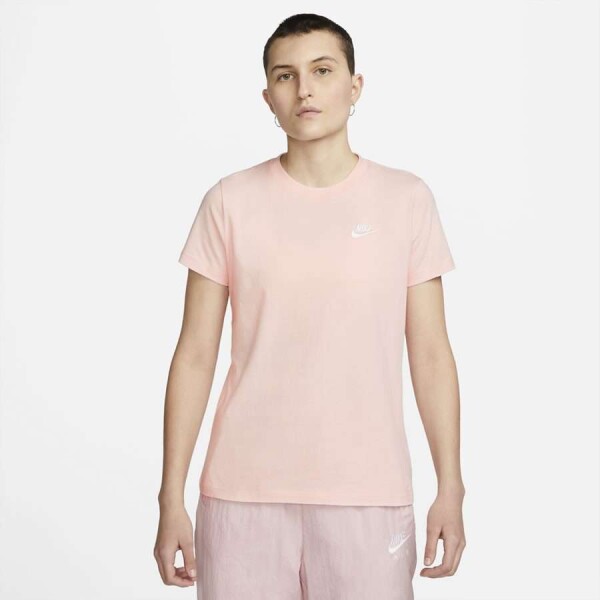 CAMISETA NIKE NSW CLUB TEE FEMININA - Salmao