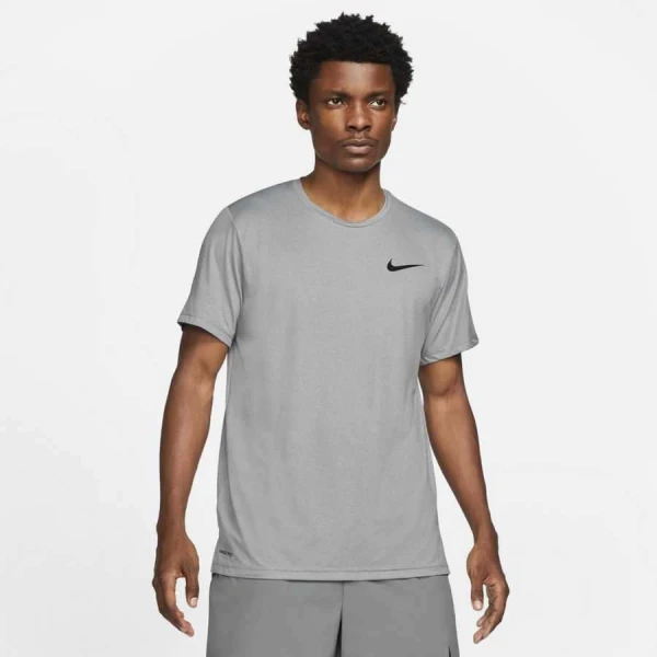 CAMISETA NIKE PRO DRI-FIT MASCULINA - Cinza CAMISETA NIKE PRO DRI-FIT MASCULINA - Cinza