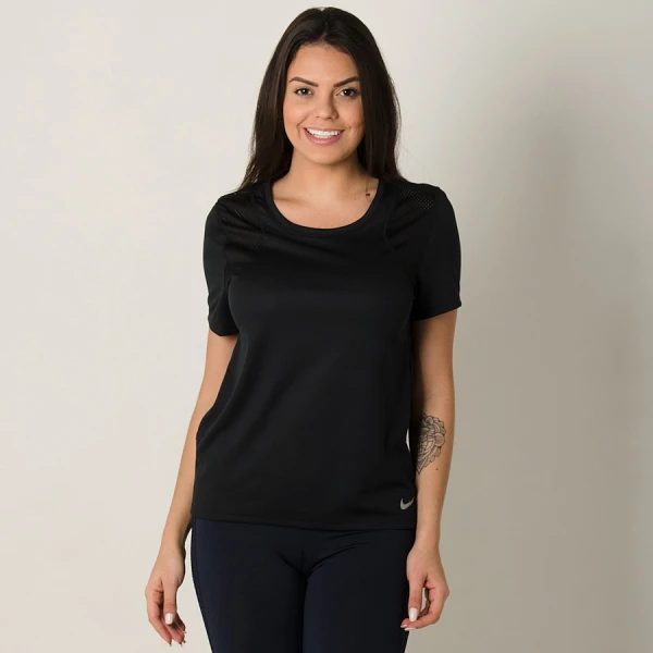 CAMISETA NIKE RUN FEMININA - Preto CAMISETA NIKE RUN FEMININA - Preto