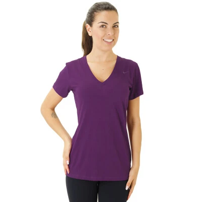 CAMISETA NIKE SLIM VNECK DFC SS TEE FEMININA - Roxo