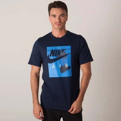 CAMISETA NIKE SPORTSWEAR AIR PHOTO MASCULINA - Marinho CAMISETA NIKE SPORTSWEAR AIR PHOTO MASCULINA - Marinho