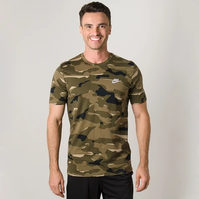 CAMISETA NIKE SPORTSWEAR CAMO MASCULINA - Verde CAMISETA NIKE SPORTSWEAR CAMO MASCULINA - Verde
