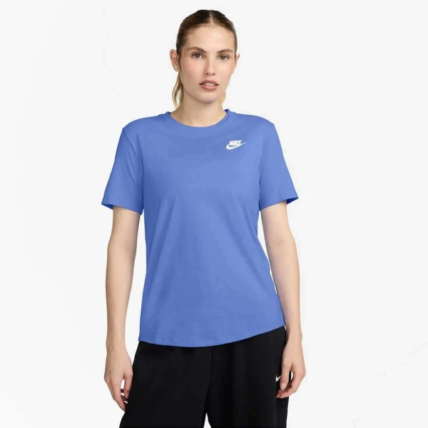 CAMISETA NIKE SPORTSWEAR CLUB ESSENTIALS FEMININA - Azul