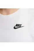 CAMISETA NIKE SPORTSWEAR CLUB ESSENTIALS FEMININA - Branco