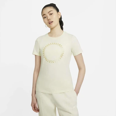 CAMISETA NIKE SPORTSWEAR FEMININA - Amarelo CAMISETA NIKE SPORTSWEAR FEMININA - Amarelo