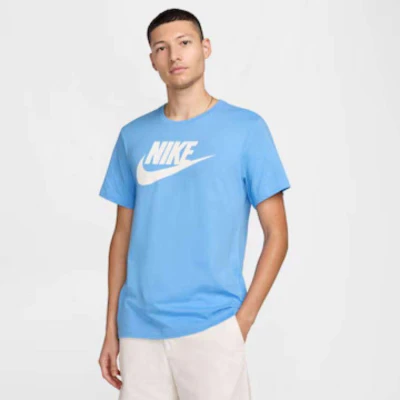 CAMISETA NIKE SPORTSWEAR ICON FUTURA MASCULINA - Azul celeste