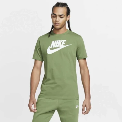 CAMISETA NIKE SPORTSWEAR ICON FUTURA MASCULINA - Verde/branco CAMISETA NIKE SPORTSWEAR ICON FUTURA MASCULINA - Verde/branco