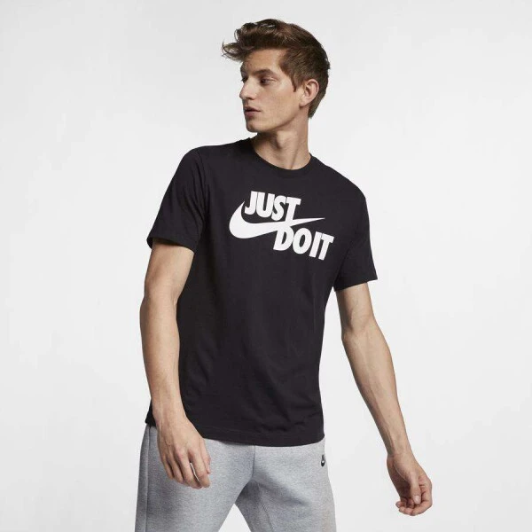 CAMISETA NIKE SPORTSWEAR JUST DO IT MASCULINA - Preto/branco