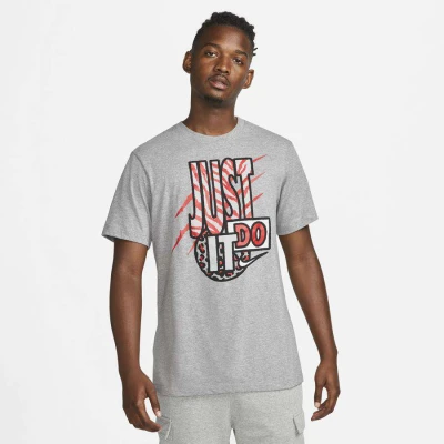 CAMISETA NIKE SPORTSWEAR MASCULINA - Cinza CAMISETA NIKE SPORTSWEAR MASCULINA - Cinza