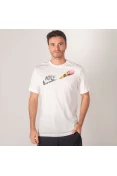 CAMISETA NIKE SPORTSWEAR REMIX 2 MASCULINA - Bege CAMISETA NIKE SPORTSWEAR REMIX 2 MASCULINA - Bege