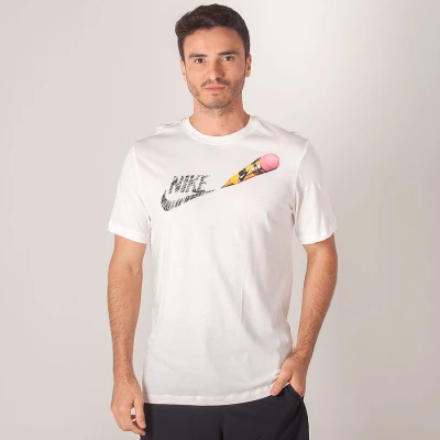CAMISETA NIKE SPORTSWEAR REMIX 2 MASCULINA - Bege CAMISETA NIKE SPORTSWEAR REMIX 2 MASCULINA - Bege