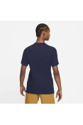 CAMISETA NIKE SSNL GFX STORY PACK MANGA CURTA MASCULINA - Marinho CAMISETA NIKE SSNL GFX STORY PACK MANGA CURTA MASCULINA - Marinho