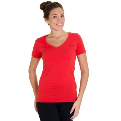 CAMISETA NIKE TEE MID 5 EMBRD SWOOSH FEMININA - Vermelho