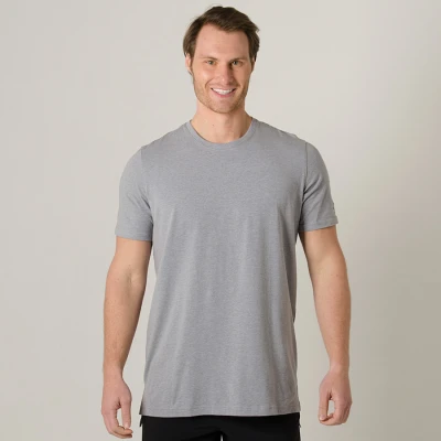 CAMISETA UNDER ARMOUR BASELINE LONG LINE MASCULINA - Cinza CAMISETA UNDER ARMOUR BASELINE LONG LINE MASCULINA - Cinza
