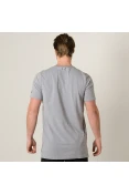 CAMISETA UNDER ARMOUR BASELINE LONG LINE MASCULINA - Cinza CAMISETA UNDER ARMOUR BASELINE LONG LINE MASCULINA - Cinza