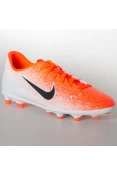 CHUTEIRA CAMPO NIKE VAPOR 12 CLUB (GS) FG INFANTIL - Laranja/branco CHUTEIRA CAMPO NIKE VAPOR 12 CLUB (GS) FG INFANTIL - Laranja/branco