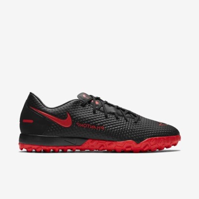 CHUTEIRA NIKE PHANTOM GT ACADEMY TF SOCIETY - Preto/vermelho