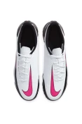 CHUTEIRA NIKE PHANTOM GT CLUB TF SOCIETY - Branco/preto