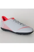 CHUTEIRA NIKE SOCIETY VAPOR 12 CLUB TF - Cinza/vermelho