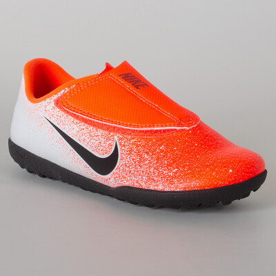 CHUTEIRA NIKE VAPOR 12 CLUB PS TF INFANTIL - Laranja/branco
