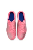 CHUTEIRA NIKE VINI JR VAPOR 16 CLUB SOCIETY MASCULINA - Rosa/prata CHUTEIRA NIKE VINI JR VAPOR 16 CLUB SOCIETY MASCULINA - Rosa/prata