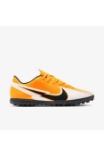 CHUTEIRA SOCIETY NIKE MERCURIAL VAPOR 13 CLUB TF MASCULINA - Laranja/branco