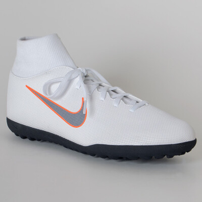 CHUTEIRA SOCIETY NIKE MERCURIALX SUPERFLY 6 CLUB TF - Branco/laranja
