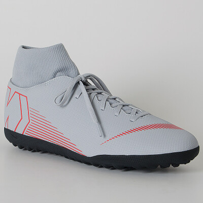 CHUTEIRA SOCIETY NIKE MERCURIALX SUPERFLY 6 CLUB TF - Cinza/vermelho