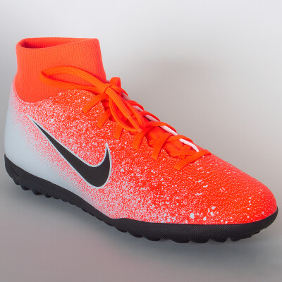 CHUTEIRA SOCIETY NIKE MERCURIALX SUPERFLY 6 CLUB TF - Laranja/branco