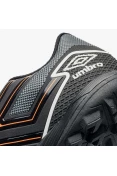 CHUTEIRA UMBRO SOCIETY PRO 5 BUMP CLUB MASCULINA - Preto/laranja
