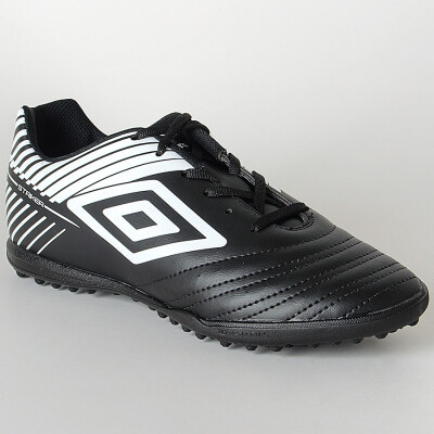 CHUTEIRA UMBRO SOCIETY STRIKER V - Preto/branco