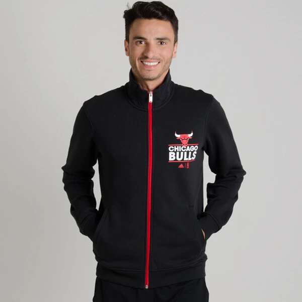 JAQUETA ADIDAS BASICS CHICAGO BULLS MASCULINA JAQUETA ADIDAS BASICS CHICAGO BULLS MASCULINA