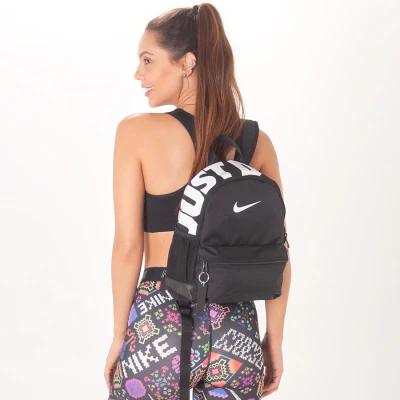 MOCHILA NIKE BRASILIA JDI MINI INFANTIL - Preto/branco