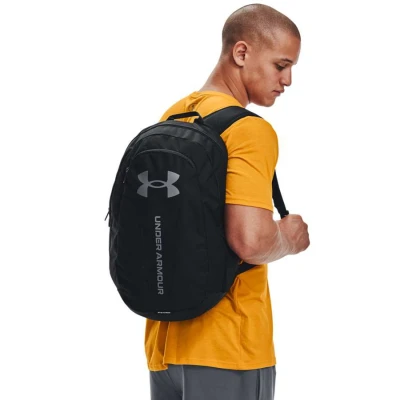 MOCHILA UNDER ARMOUR HUSTLE LITE UNISSEX - Preto