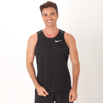REGATA NIKE DRI-FIT MILER MASCULINA - Preto