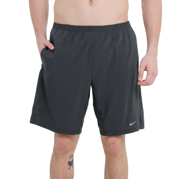 SHORTS NIKE 9' DISTANCE MASCULINO - Chumbo