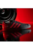TÊNIS ADIDAS VL COURT AUDI REVOLUT F1 TEAM - Grafite/vermelho TÊNIS ADIDAS VL COURT AUDI REVOLUT F1 TEAM - Grafite/vermelho