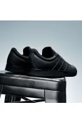 TÊNIS ADIDAS VL COURT MERCEDES AMG UNISSEX - Preto TÊNIS ADIDAS VL COURT MERCEDES AMG UNISSEX - Preto