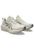TÊNIS ASICS NOVABLAST 4 LE - Bege/cinza TÊNIS ASICS NOVABLAST 4 LE - Bege/cinza