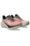 TÊNIS ASICS NOVABLAST 4 TR FEMININO - Rosa/bege