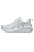 TÊNIS ASICS NOVABLAST 5 FEMININO - Branco/cinza