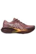 TÊNIS ASICS NOVABLAST 5 TR FEMININO - Bordo/branco