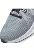 TÊNIS CORRIDA NIKE QUEST 4 MASCULINO - Cinza/branco TÊNIS CORRIDA NIKE QUEST 4 MASCULINO - Cinza/branco