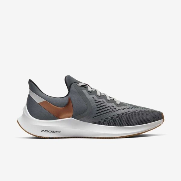 TÊNIS DE CORRIDA NIKE ZOOM WINFLO 6 MASCULINO - Grafite/dourado